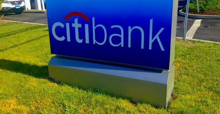 Erro Exorbitante do Citigroup: Cliente Recebe Acidentalmente US$ 80 Trilhões