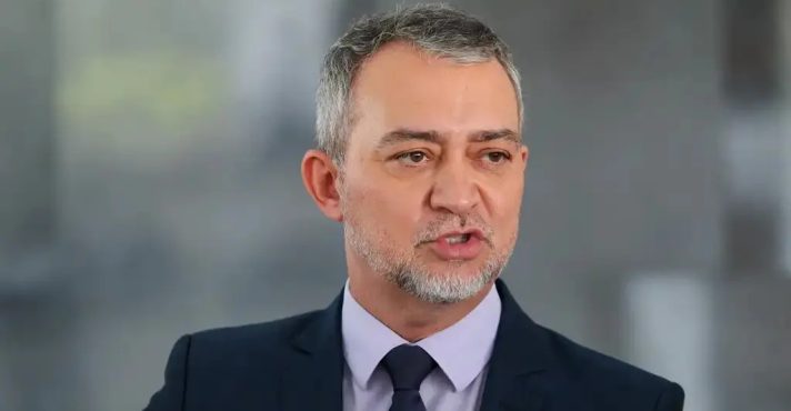 Governo brasileiro inicia medidas para regular os preços de alimentos com estoques de grãos