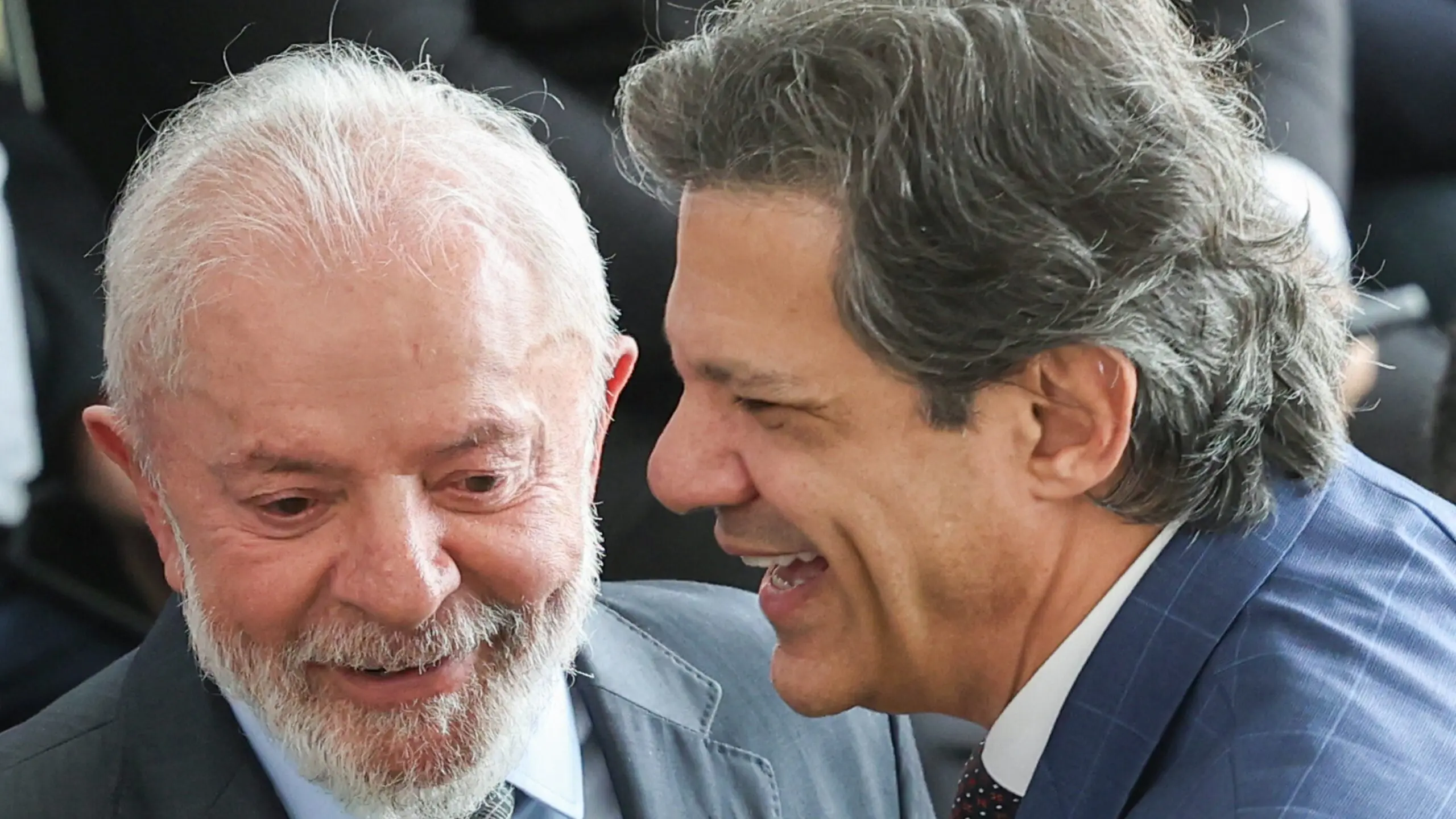Lula propõe isenção do Imposto de Renda para renda até R$ 5 mil e taxação de ricos