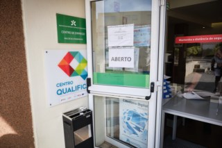 Taxa de desemprego em Portugal caiu para 6,2% em janeiro de 2025, o menor nível desde 2023