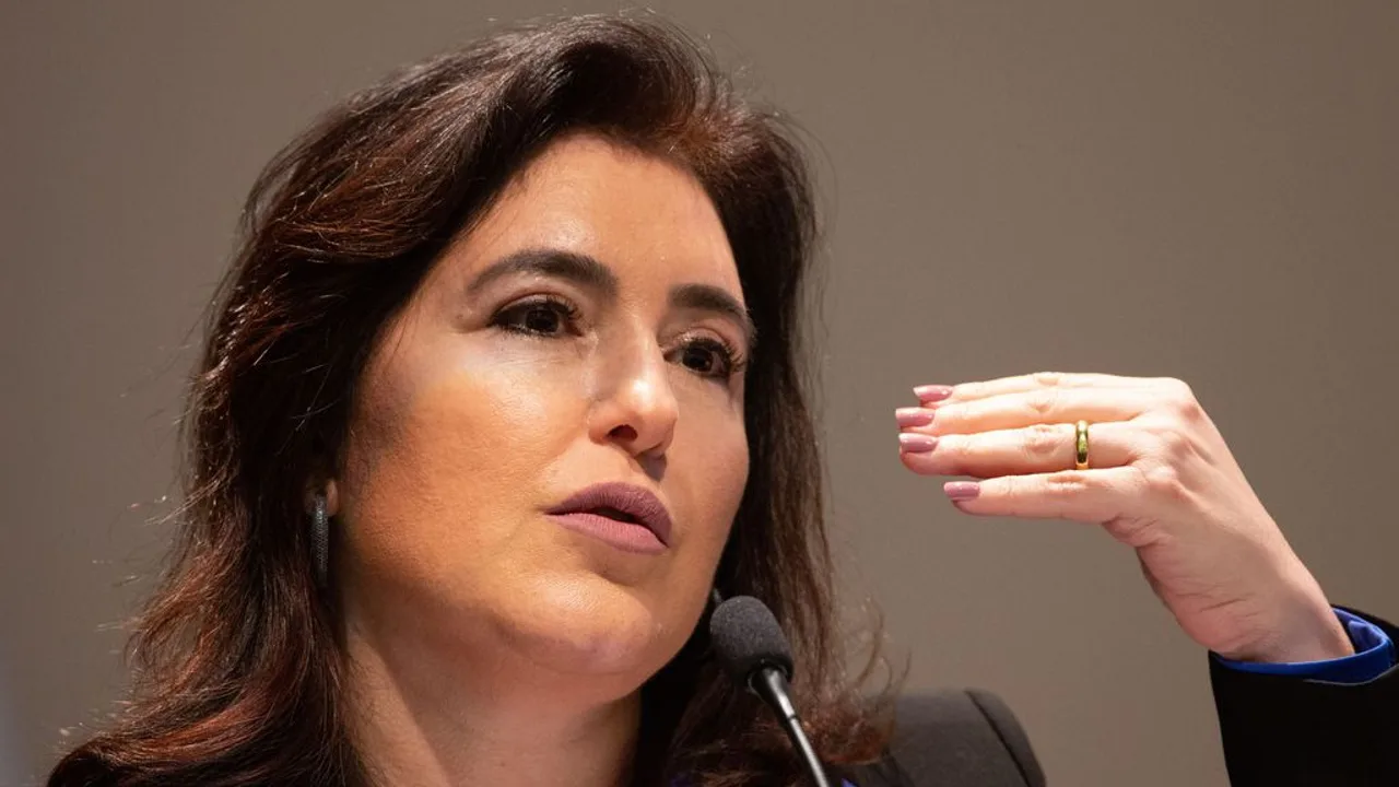 Tebet elogia Haddad como 'herói' por enfrentar resistência do PT em reformas fiscais