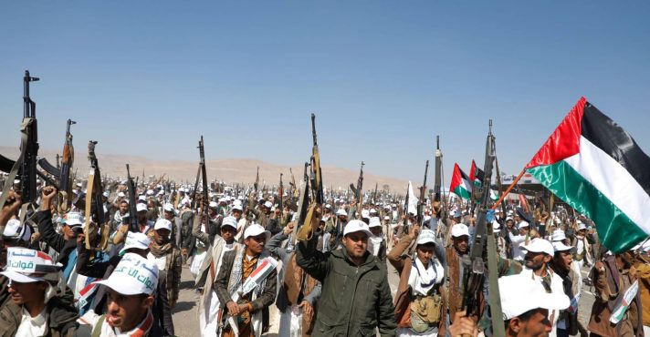 EUA Executam Ataques Contra Terroristas Houthis no Iêmen em Resposta a Ameaças Regionais