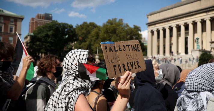 EUA Revogam Visto de Estudante por Apoio ao Hamas e Endurecem Políticas Contra Extremismo