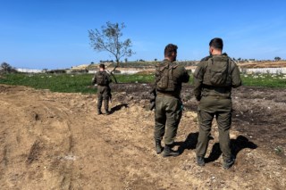 Israel mata dois membros do Hezbollah no Líbano durante cessar-fogo