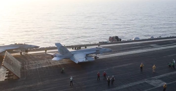 Ofensiva dos EUA contra Houthi: Caças norte-americanos decolam para atacar alvos no Iêmen