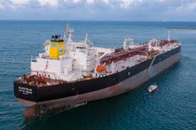 Colisão do navio Olavo Bilac com embarcações da Marinha: detalhes e consequências