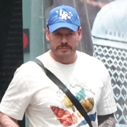 Ex-atleta olímpico Ryan Wedding é procurado pelo FBI por tráfico de drogas e assassinato