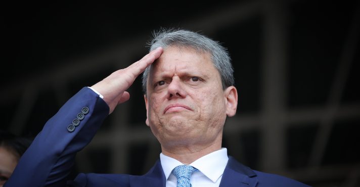 Tarcísio defende reforma na segurança pública após desabafo de PM na Globo