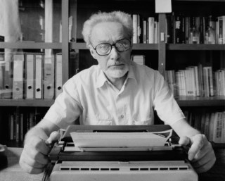 Primo Levi: a poesia como portadora da memória e experiência do Holocausto