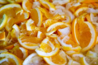 Descubra por que o doce de laranja amarga industrial pode ser uma delícia indispensável