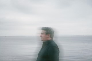 Helder Moutinho celebra a música de João Monge em novo álbum e reflete sobre o fado