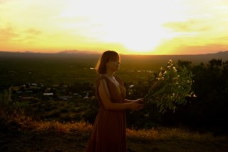 Mia Tomé transforma a poesia de Emily Dickinson em música desértica