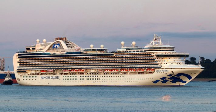 Cruzeiro de luxo quase naufraga em mar revolto na Oceania: detalhes do incidente