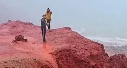O Fenômeno da ‘Chuva de Sangue’ na Ilha de Ormuz: Beleza Natural e Potencial Econômico