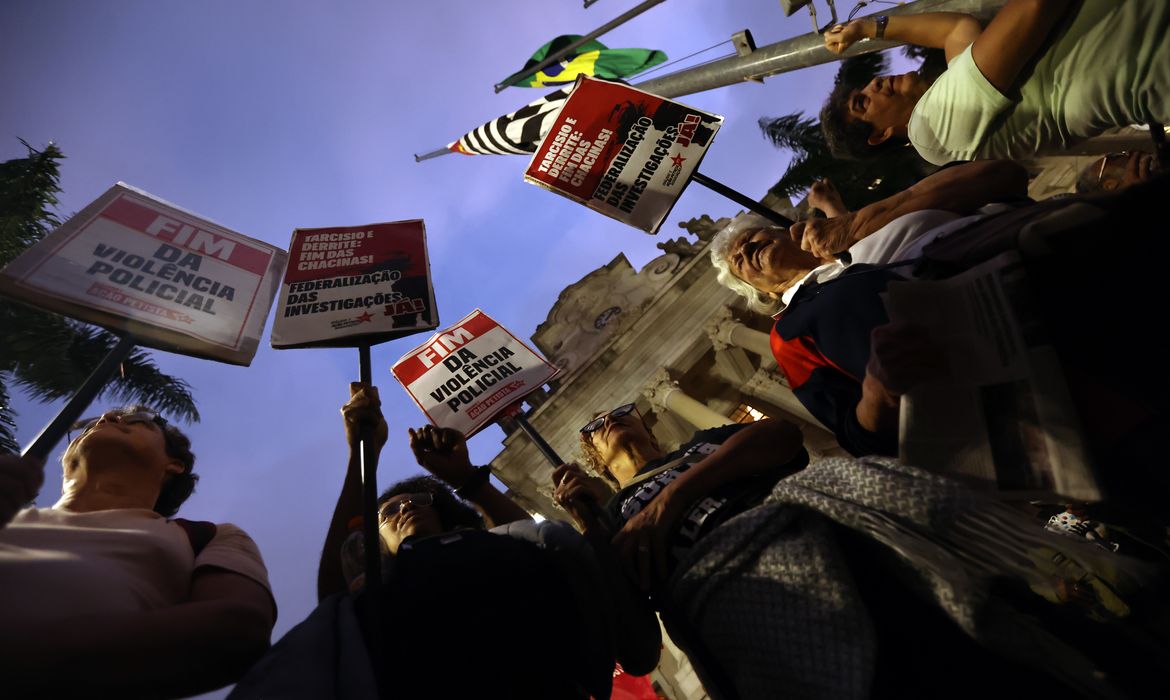 Atos em RJ e SP reafirmam luta contra racismo e violência policial no Dia Internacional de Luta de 2025