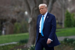 Estrangeiros temem deportação e censuram críticas a Trump nos EUA