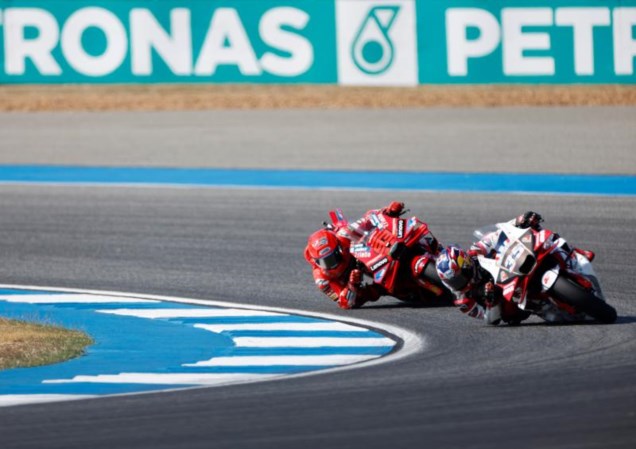 Motociclismo e futebol: as emoções do fim de semana esportivo estão apenas começando!