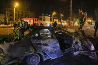 Ataque russo em Kharkiv: duas vidas perdidas e diversos feridos em ato de violência na Ucrânia