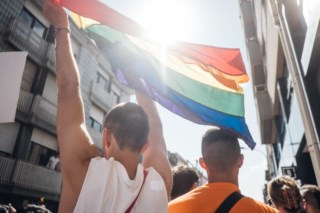 Refletindo sobre a escuridão e nossa capacidade de resiliência