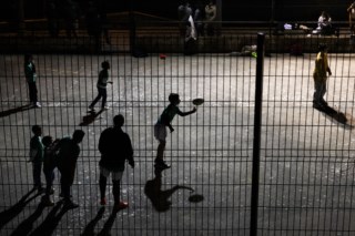 A comunicação infantil e a emergência do pensamento acelerado: reflexões sobre a economia de palavras