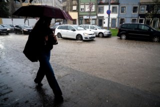 Tempestade Konrad provoca agitação meteorológica em Portugal: chuvas, neve e ventos fortes