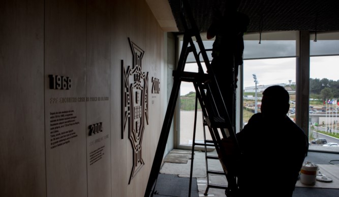 Ex-deputado do PS sob suspeita de fraudes em transação imobiliária da FPF