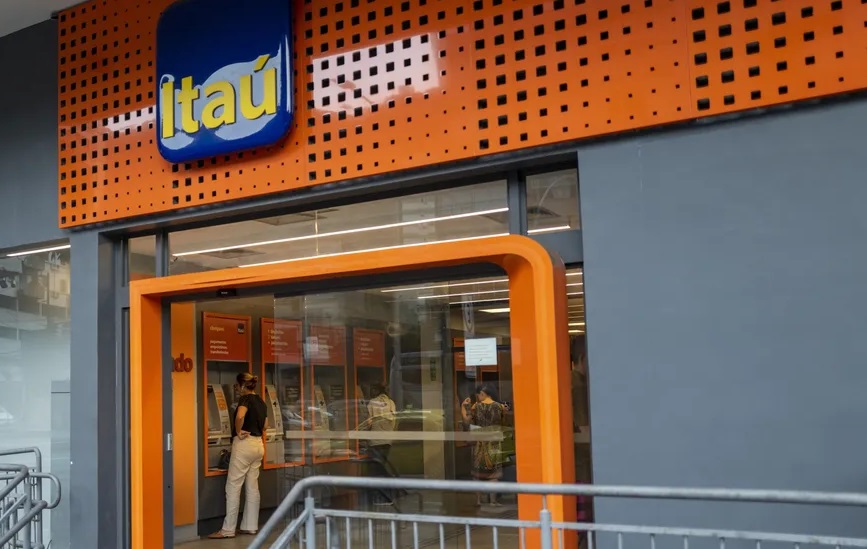 Itaú exige R$ 6,6 milhões de ex-diretor e contador por irregularidades em pareceres contábeis