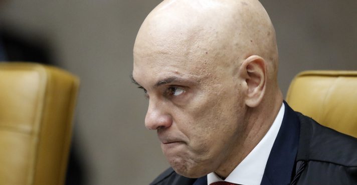 Defensoria Pública acusa Moraes de violar direito de defesa em caso de 8 de janeiro
