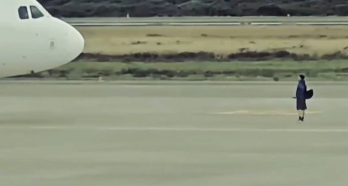 Homem invade pista de aeroporto para impedir decolagem de voo da Latam