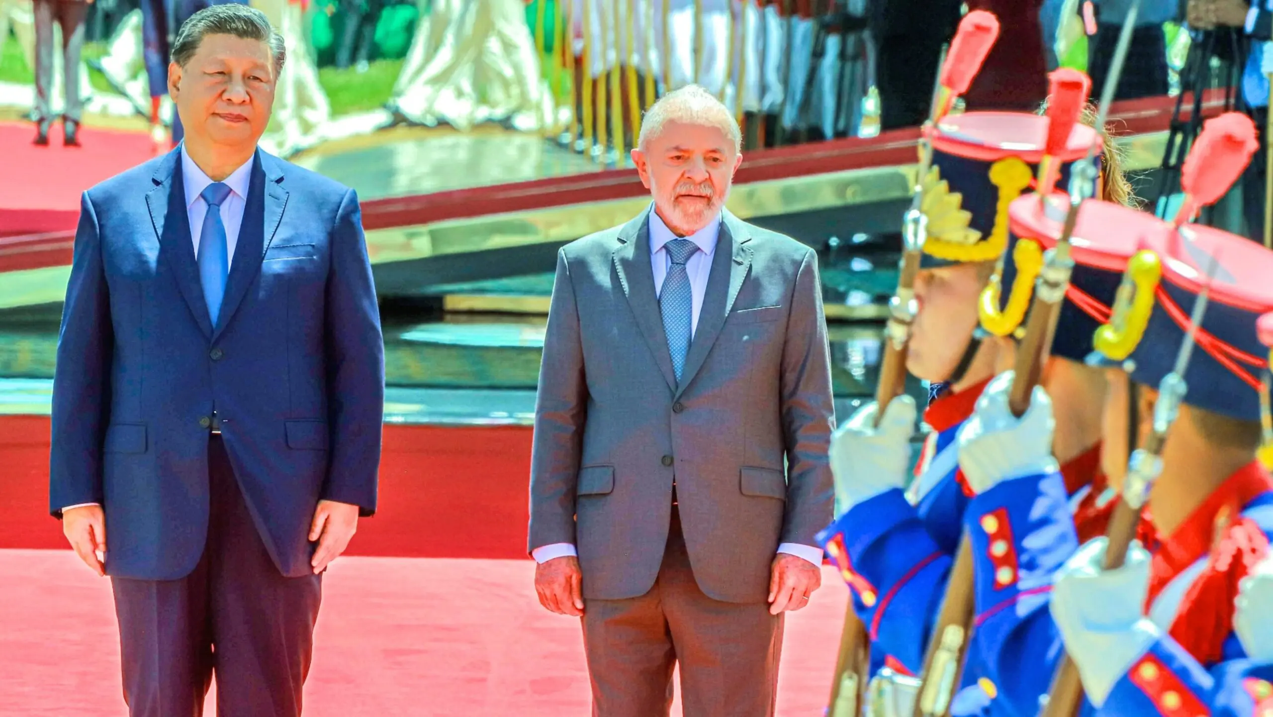 Brasil Explora Oportunidades Comerciais com Regimes Autocráticos Sob Lula