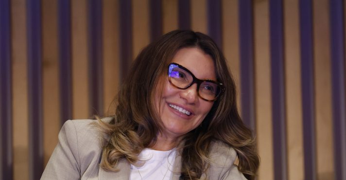 Governo brasileiro gasta R$ 18 mil em diárias para comitiva de Janja durante evento na França