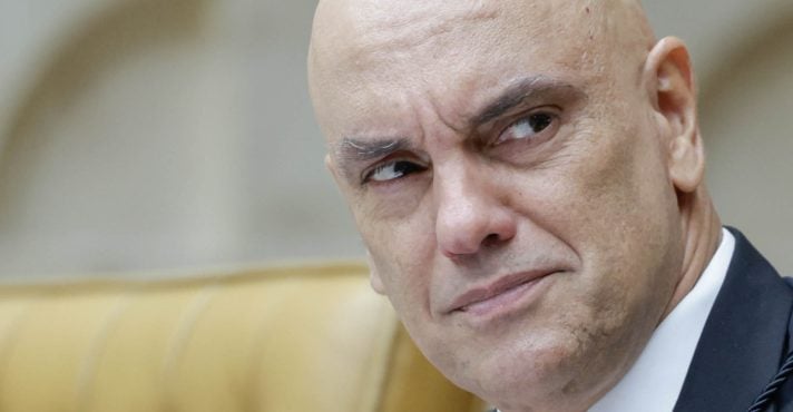 Moraes alerta sobre o impacto das redes sociais na democracia e menciona Goebbels