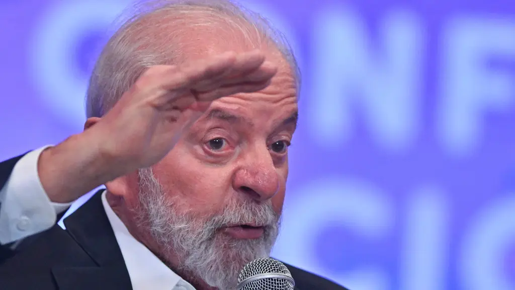 Lula sanciona orçamento de 2025 com superávit de R$ 14,5 bilhões e foco em investimentos sociais
