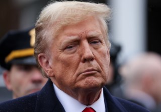 Demissão do diretor da NSA por Trump gera polêmica sem explicações à nação