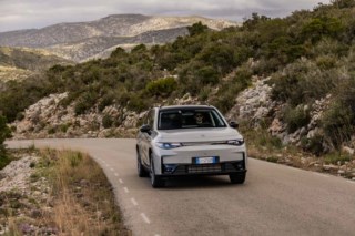 Leapmotor C10 REEV: A Nova Era dos Híbridos com Autonomia Impressionante de 970 Quilômetros