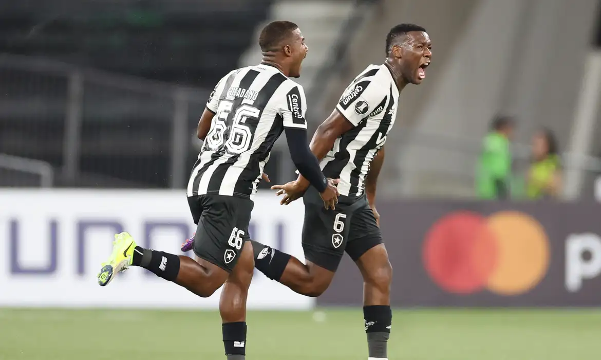 Botafogo garante primeira vitória na Libertadores com 2 a 0 sobre Carabobo