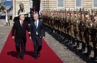 Hungria decide sair do Tribunal Penal Internacional e critica sua politicização