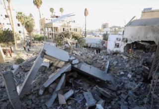 Israel Ataca Último Hospital em Funcionamento na Faixa de Gaza, Aumentando Crise Humanitária