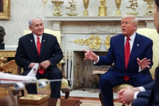 Trump anuncia negociações diretas com o Irão e emite alerta sobre consequências