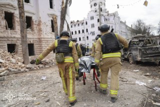 Ataque com Míssil Russo em Sumi Deixa 32 Mortos: Um Dia de Horror na Ucrânia