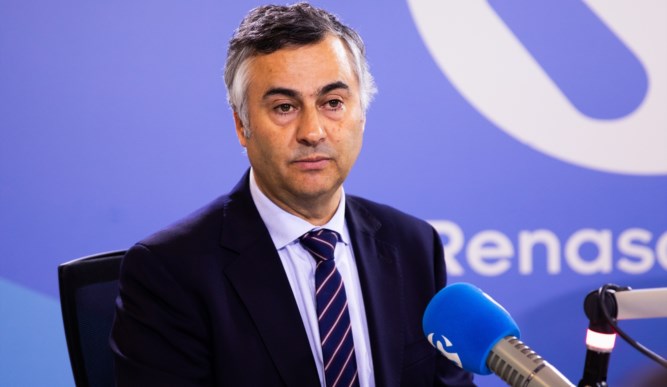 Ministro da Educação anuncia contratação de 6.000 novos professores este ano e investimentos em escolas