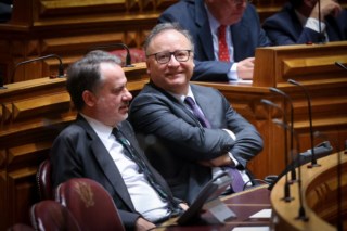 Sérgio Sousa Pinto: A Saída Estrondosa e os Implicações para o PS nas Legislativas 2025