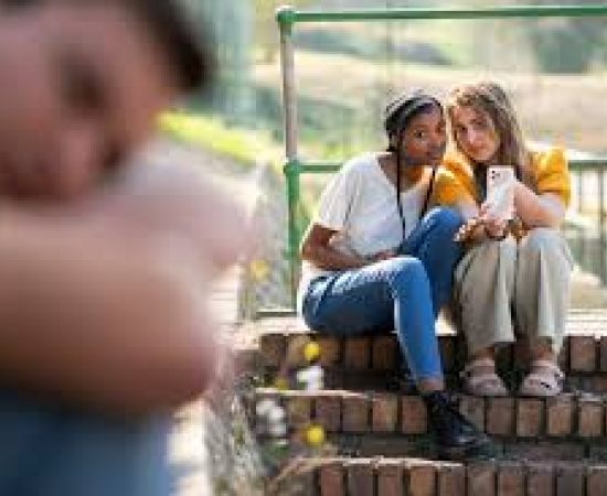 A confusão sobre consentimento entre adolescentes: o que a cultura popular não ensina