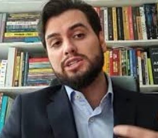 Advogados de Filipe Martins Apontam Erros e Inconsistências na Denúncia da PGR