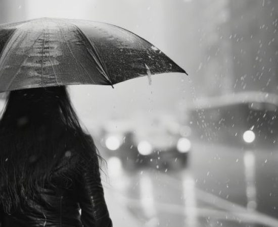 Frente Fria Deixa Nordeste em Alerta para Chuvas Raras!