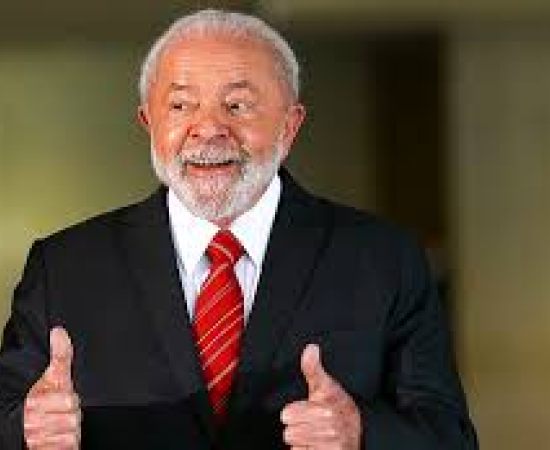 Governo Lula flexibiliza saque-aniversário do FGTS e injeta R$12 bilhões na economia