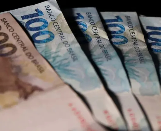 Governo promete corrigir isenção do IR para R$ 2.414,40 em 2025 e atende demandas populares