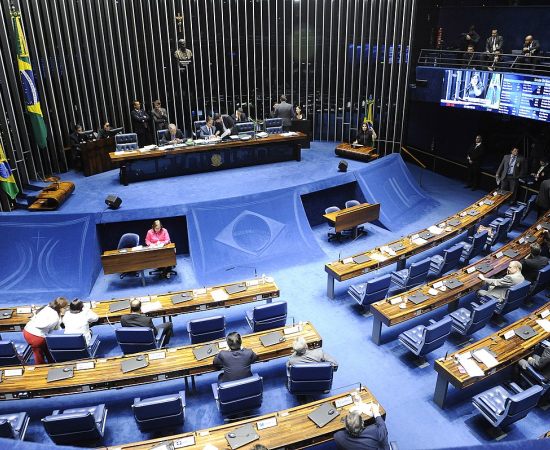 Senado aprova isenção de imposto para importação de remédios até US$ 10 mil