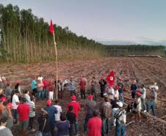 Ações de desinvasão de terras provocam tensões na Bahia com o MST