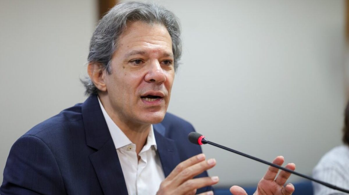 Haddad apresenta agenda de isenção de IR a R$ 5 mil e regulamentação de big techs e IA